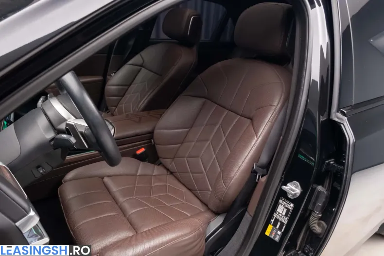 BMW 750e (Seria 7) din 2023 cu 90.000 km - oferta BMW210488 - foto 21
