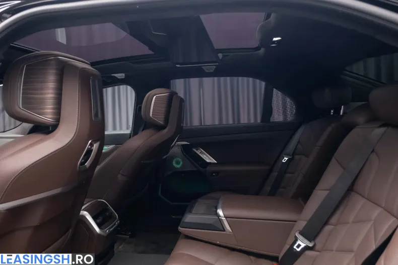 BMW 750e (Seria 7) din 2023 cu 90.000 km - oferta BMW210488 - foto 26