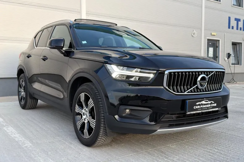 Volvo XC40 din 2021 cu 144.137 km - oferta VOL210490 - foto 1