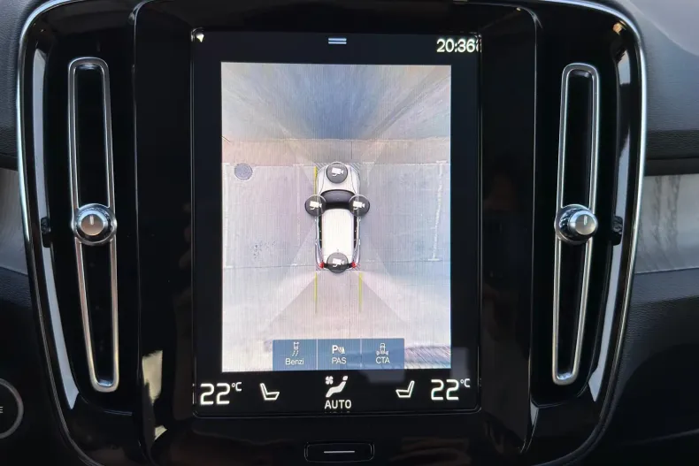 Volvo XC40 din 2021 cu 144.137 km - oferta VOL210490 - foto 8