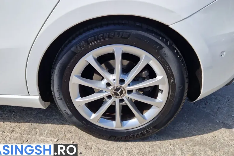 Mercedes-Benz A 180 (Clasa A) din 2020 cu 89.406 km - oferta MER210493 - foto 13