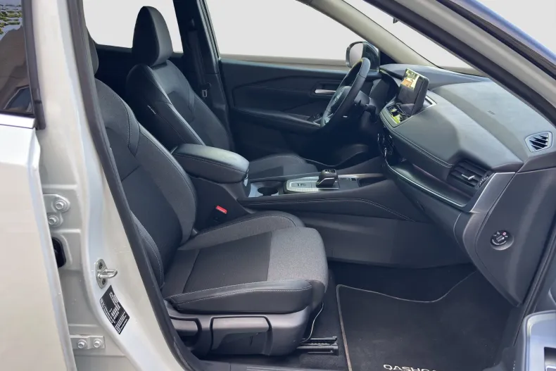 Nissan Qashqai din 2025 cu 21.700 km - oferta NIS210518 - foto 7