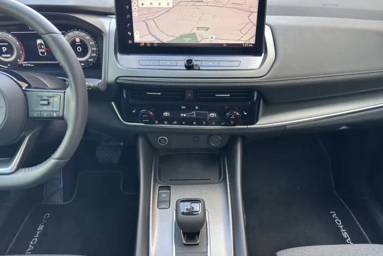 Nissan Qashqai din 2025 cu 21.700 km - oferta NIS210518 - foto 15