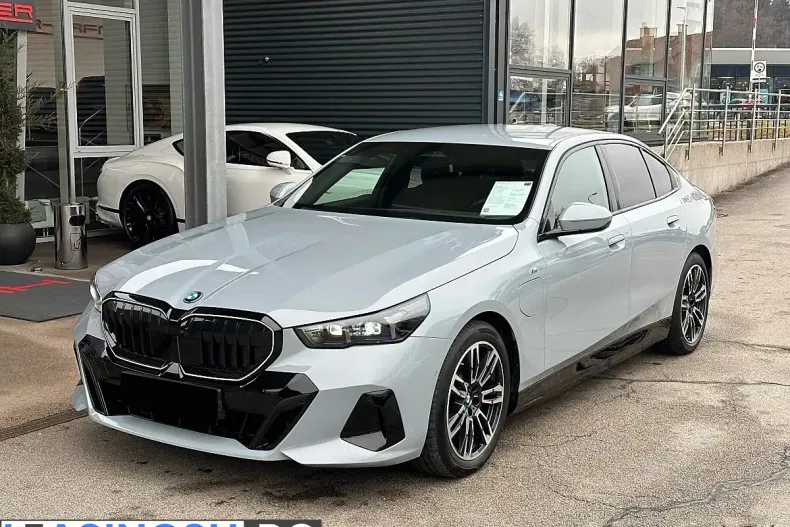 BMW 530e (Seria 5) din 2025 cu 26.268 km - oferta BMW210530 - foto 1