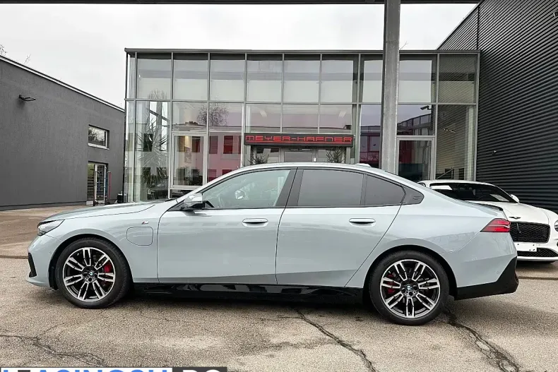BMW 530e (Seria 5) din 2025 cu 26.268 km - oferta BMW210530 - foto 18