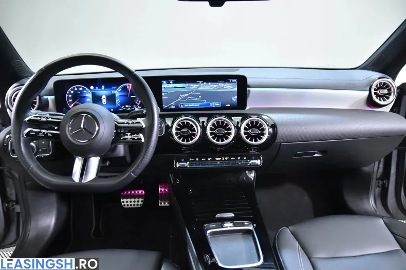 Mercedes-Benz CLA 250 (Clasa CLA) din 2023 cu 13.064 km - oferta MER210548 - foto 9