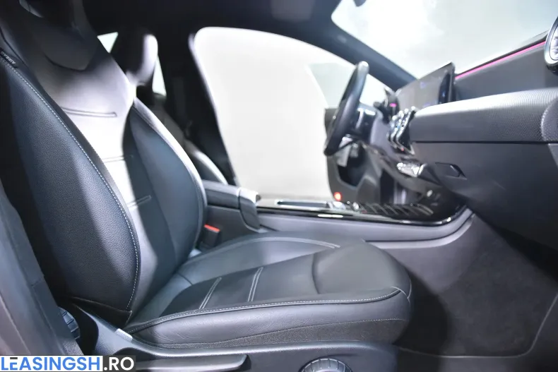 Mercedes-Benz CLA 250 (Clasa CLA) din 2023 cu 13.064 km - oferta MER210548 - foto 11