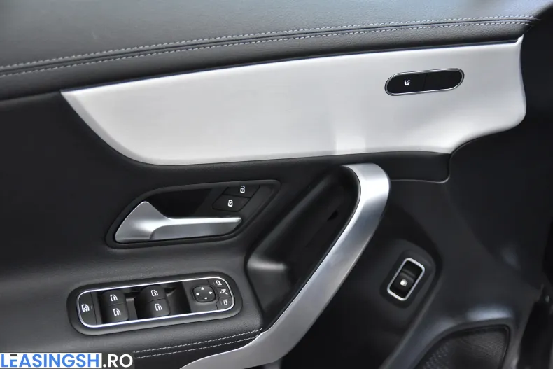 Mercedes-Benz CLA 250 (Clasa CLA) din 2023 cu 13.064 km - oferta MER210548 - foto 12