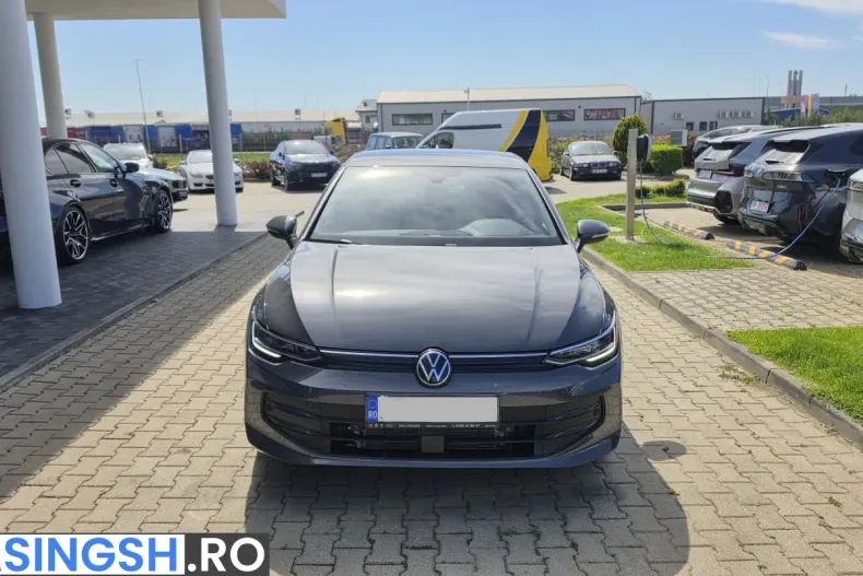 Volkswagen Golf din 2024 cu 9.600 km - oferta VOL210588 - foto 4