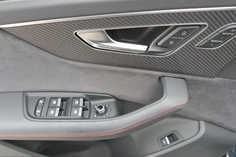 Audi SQ7 din 2025 cu 18.657 km - oferta AUD210608 - foto 13