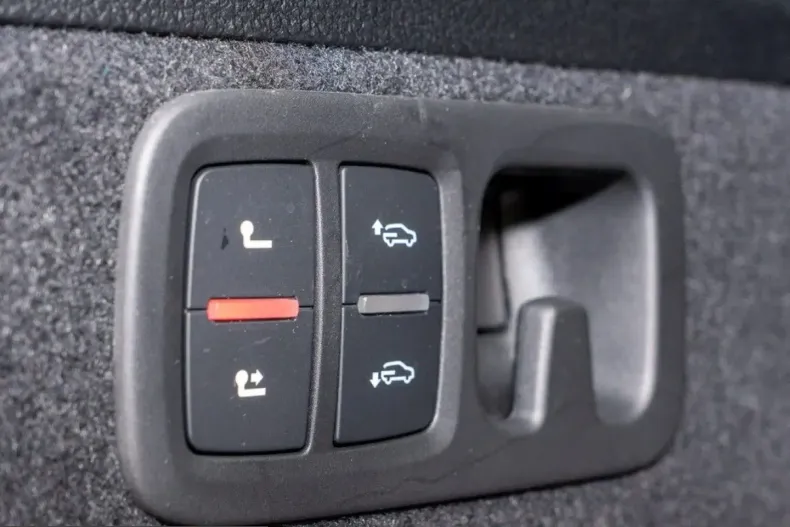 Audi SQ7 din 2025 cu 19.896 km - oferta AUD210609 - foto 24