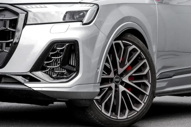 Audi SQ7 din 2025 cu 18.850 km - oferta AUD210610 - foto 5