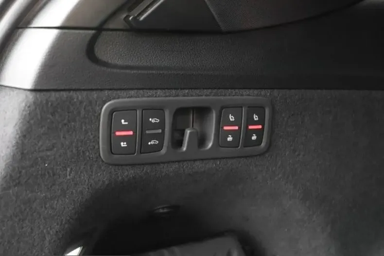 Audi SQ7 din 2025 cu 12.980 km - oferta AUD210611 - foto 10