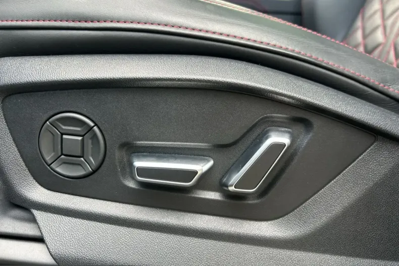 Audi SQ7 din 2025 cu 17.551 km - oferta AUD210612 - foto 21