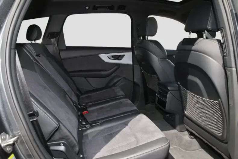 Audi SQ7 din 2025 cu 19.992 km - oferta AUD210614 - foto 9