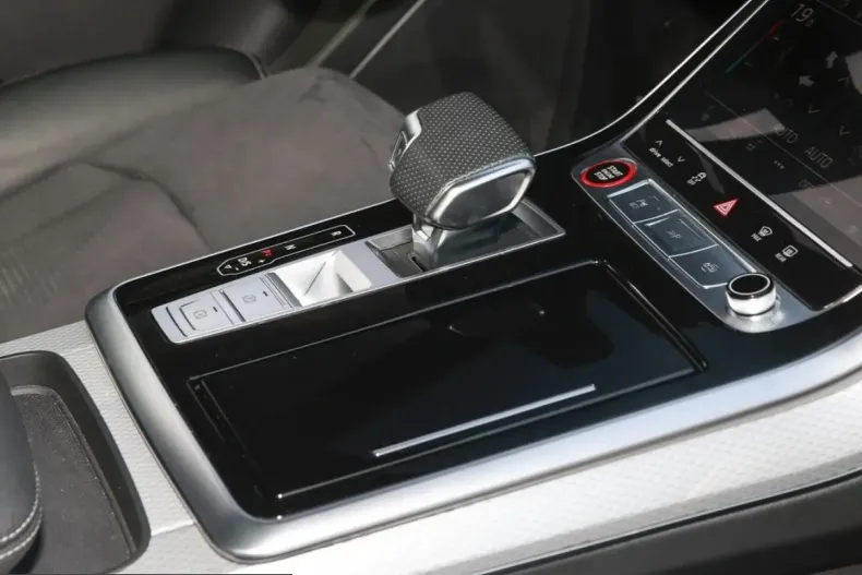 Audi SQ7 din 2025 cu 19.992 km - oferta AUD210614 - foto 14