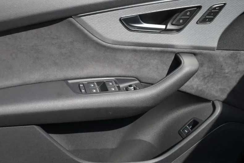Audi SQ7 din 2025 cu 19.992 km - oferta AUD210614 - foto 20