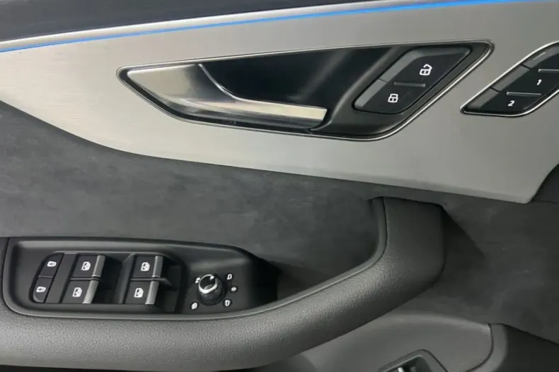 Audi SQ7 din 2024 cu 5.531 km - oferta AUD210615 - foto 17