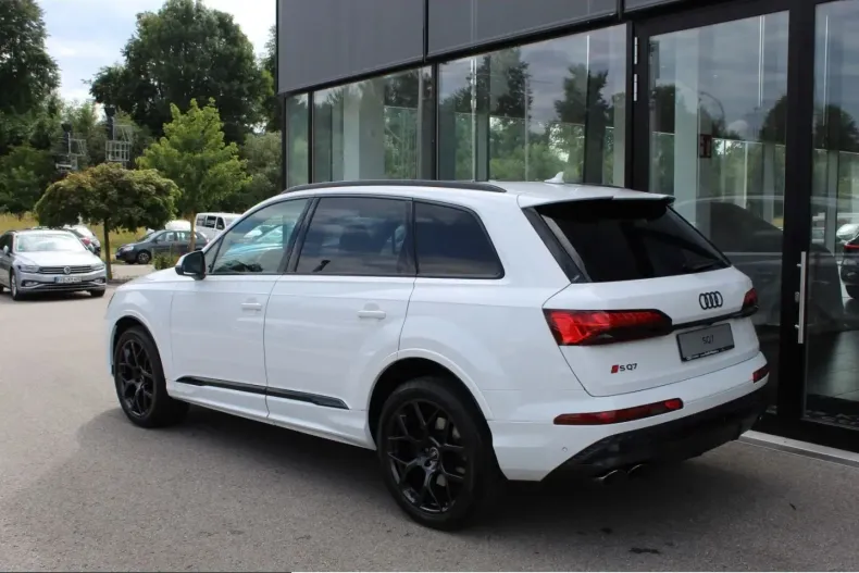 Audi SQ7 din 2025 cu 4.500 km - oferta AUD210616 - foto 4