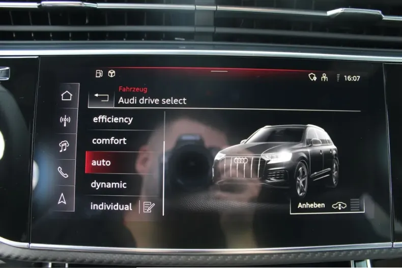 Audi SQ7 din 2025 cu 4.500 km - oferta AUD210616 - foto 24