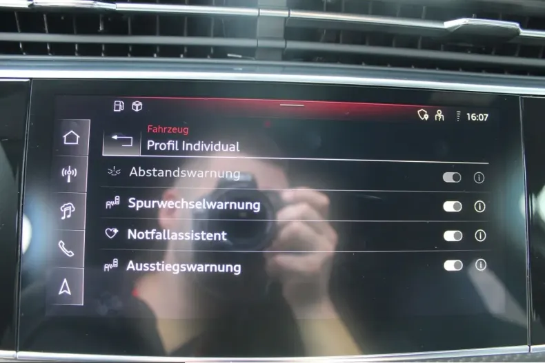 Audi SQ7 din 2025 cu 4.500 km - oferta AUD210616 - foto 25