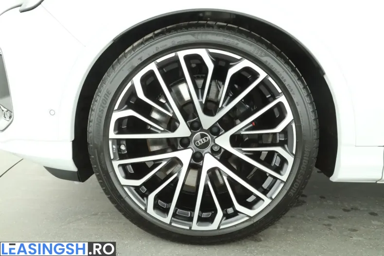 Audi SQ7 din 2025 cu 14.999 km - oferta AUD210618 - foto 9