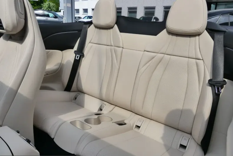 Mercedes-Benz CLE 200 (Clasa CLE) din 2024 cu 10.272 km - oferta MER210636 - foto 10