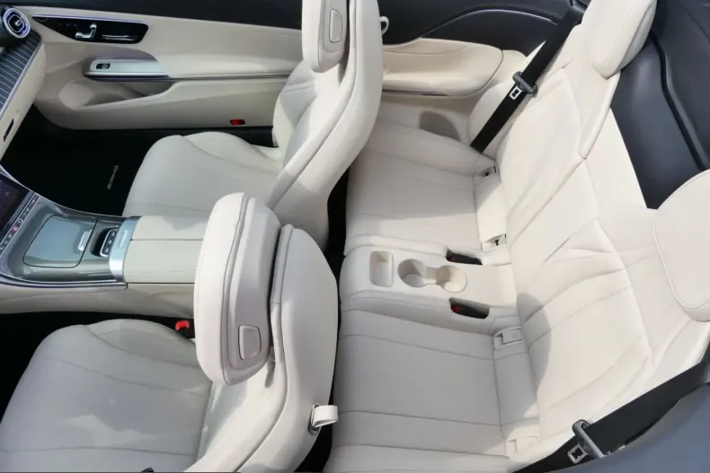 Mercedes-Benz CLE 200 (Clasa CLE) din 2024 cu 10.272 km - oferta MER210636 - foto 11