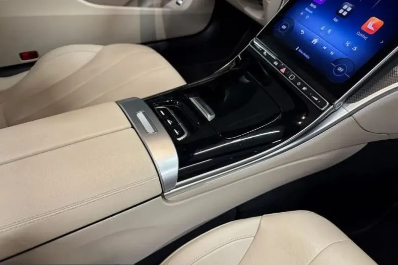 Mercedes-Benz CLE 200 (Clasa CLE) din 2024 cu 33.438 km - oferta MER210637 - foto 13