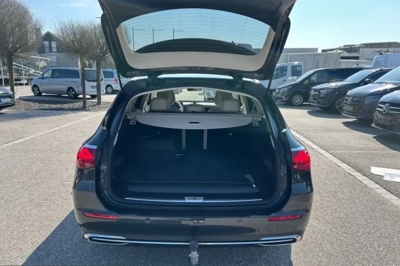 Mercedes-Benz E 300 (Clasa E) din 2024 cu 26.450 km - oferta MER210650 - foto 16