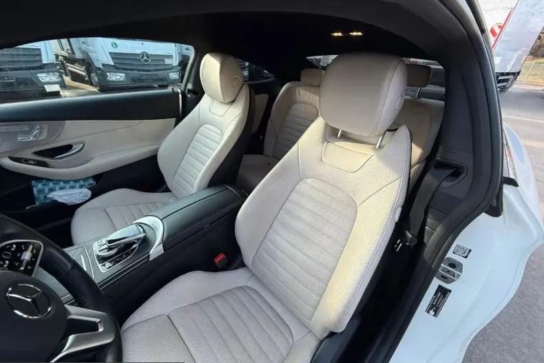 Mercedes-Benz C 300 (Clasa C) din 2021 cu 95.800 km - oferta MER210651 - foto 5