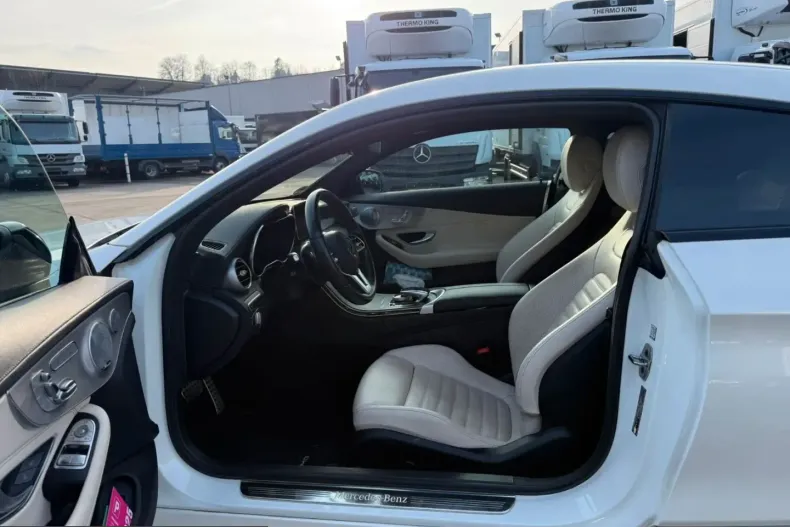 Mercedes-Benz C 300 (Clasa C) din 2021 cu 95.800 km - oferta MER210651 - foto 6