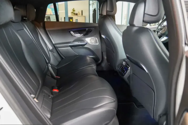 Mercedes-Benz EQE din 2024 cu 22.095 km - oferta MER210660 - foto 10