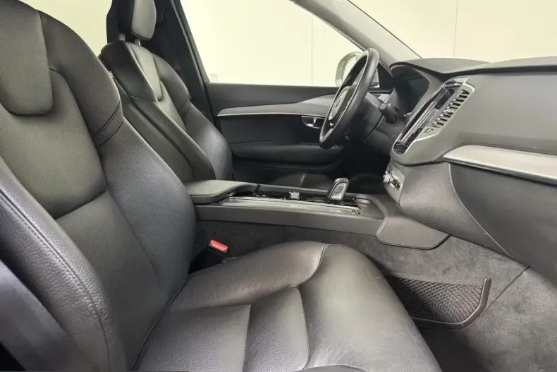 Volvo XC90 din 2021 cu 57.765 km - oferta VOL210661 - foto 10