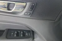 Volvo XC60 din 2022 cu 67.516 km - oferta VOL210663 - foto 12