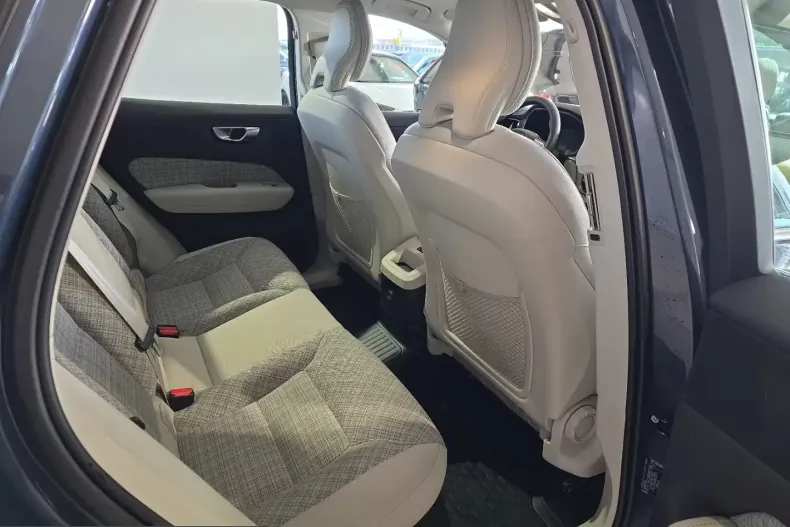 Volvo XC60 din 2022 cu 72.895 km - oferta VOL210664 - foto 17