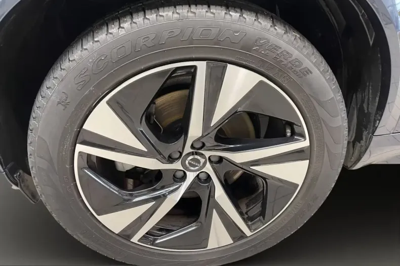 Volvo XC90 din 2021 cu 72.029 km - oferta VOL210672 - foto 3