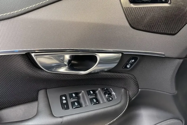 Volvo XC90 din 2021 cu 72.029 km - oferta VOL210672 - foto 8