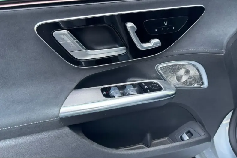 Mercedes-Benz EQE din 2025 cu 15.398 km - oferta MER210675 - foto 9