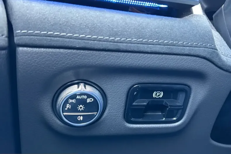 Mercedes-Benz EQE din 2025 cu 15.398 km - oferta MER210675 - foto 21