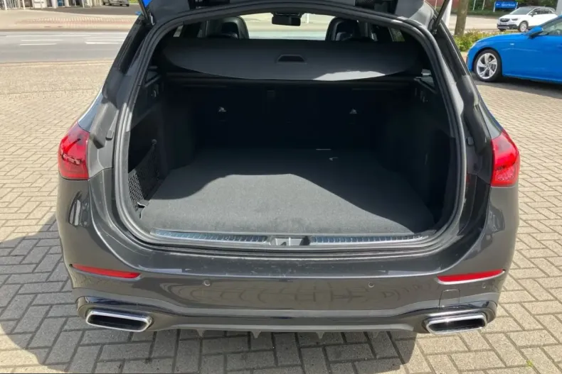Mercedes-Benz C 180 (Clasa C) din 2025 cu 20.735 km - oferta MER210681 - foto 11