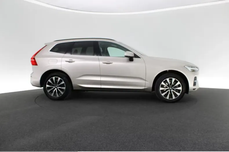 Volvo XC60 din 2023 cu 46.822 km - oferta VOL210686 - foto 4