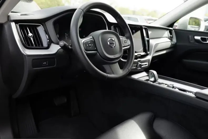 Volvo XC60 din 2023 cu 46.822 km - oferta VOL210686 - foto 14