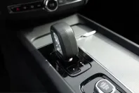 Volvo XC60 din 2023 cu 46.822 km - oferta VOL210686 - foto 21