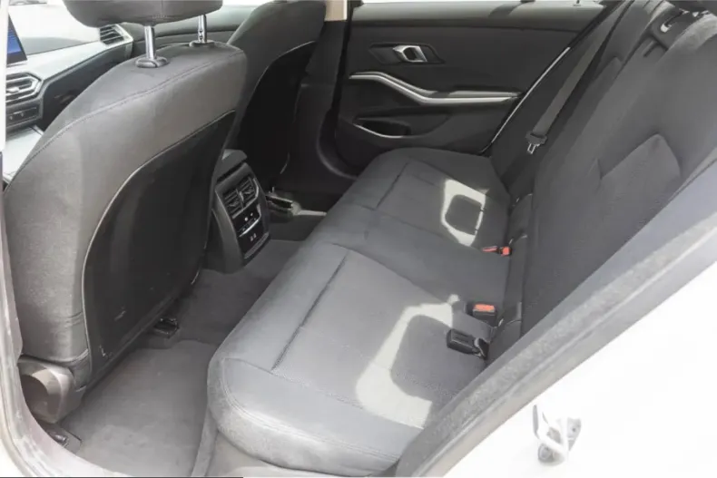 BMW 320 (Seria 3) din 2024 cu 18.300 km - oferta BMW210687 - foto 13