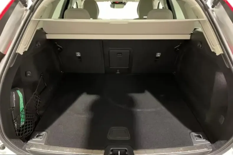 Volvo XC60 din 2021 cu 44.000 km - oferta VOL210688 - foto 5