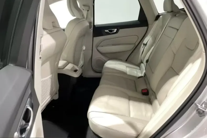 Volvo XC60 din 2021 cu 44.000 km - oferta VOL210688 - foto 20