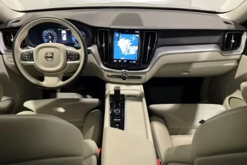 Volvo XC60 din 2021 cu 44.000 km - oferta VOL210688 - foto 22