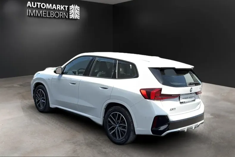 BMW iX1 (Seria X) din 2024 cu 24.392 km - oferta BMW210690 - foto 5