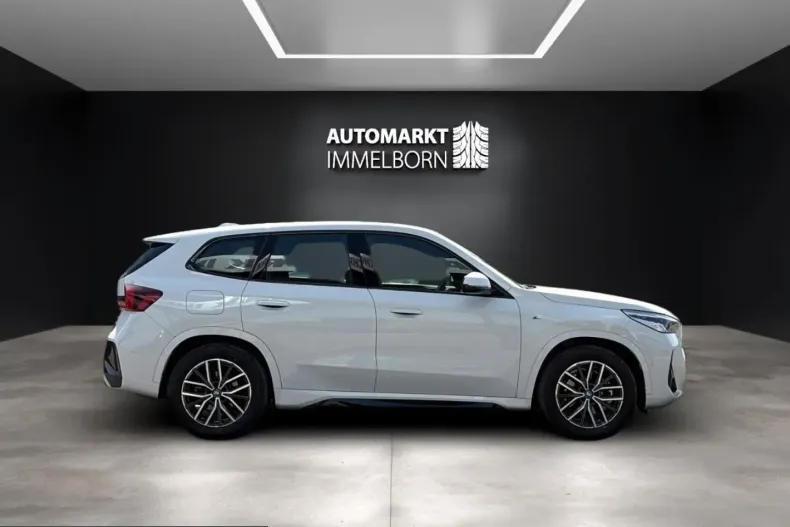 BMW iX1 (Seria X) din 2024 cu 24.392 km - oferta BMW210690 - foto 7